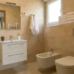 Deluxe With Private Pool - 100m From The Sea Appartamento Pola