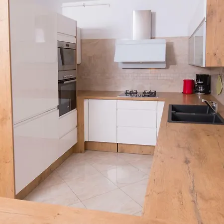 Apartmán Deluxe With Private Pool - 100m From The Sea *