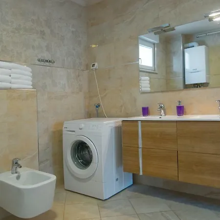 Deluxe With Private Pool - 100m From The Sea Apartmán *