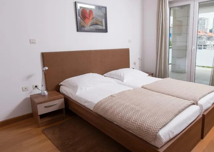 Apartment Deluxe With Private Pool - 100m From The Sea Pula